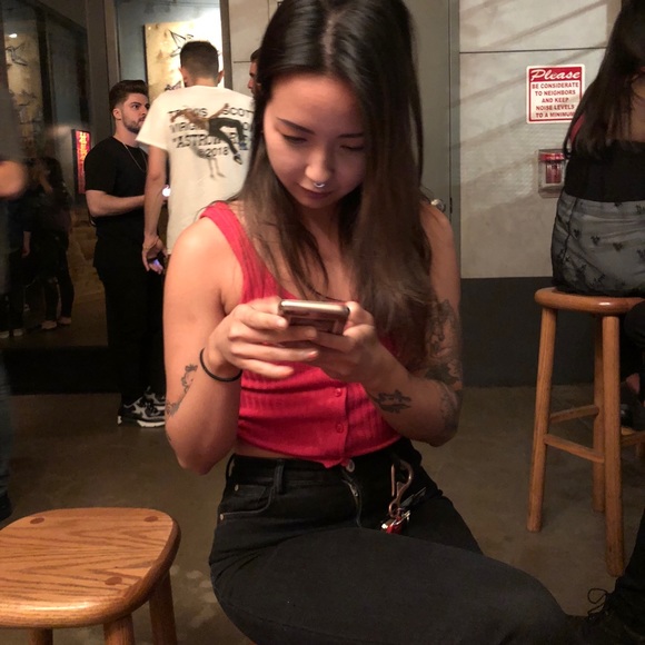 🌸 Meet your Posher, Adeline - Picture 3 of 4